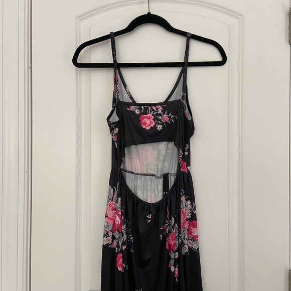 Floral spaghetti strap long sundress with high slit and open back, size M - Picture 5 of 6